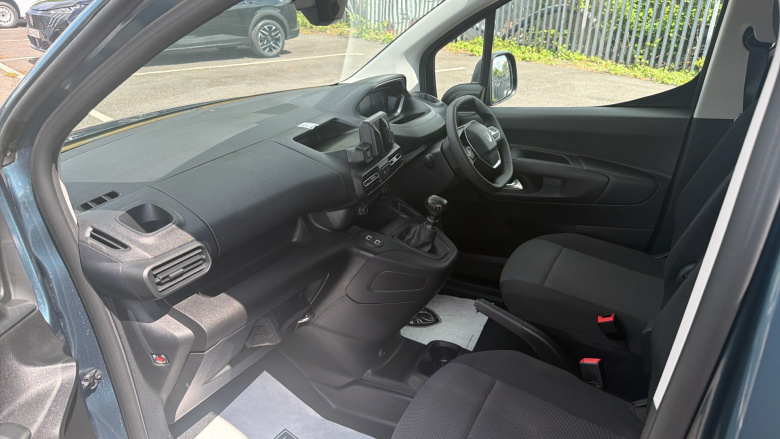Peugeot Partner Standard Diesel 1.5 BlueHDi 100 Professional Van